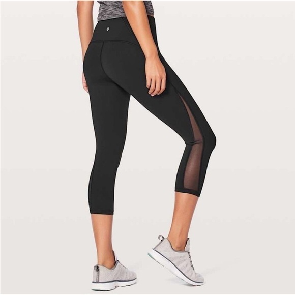 Lululemon Train Times Crop 17” Black Size 4 - Picture 2 of 11